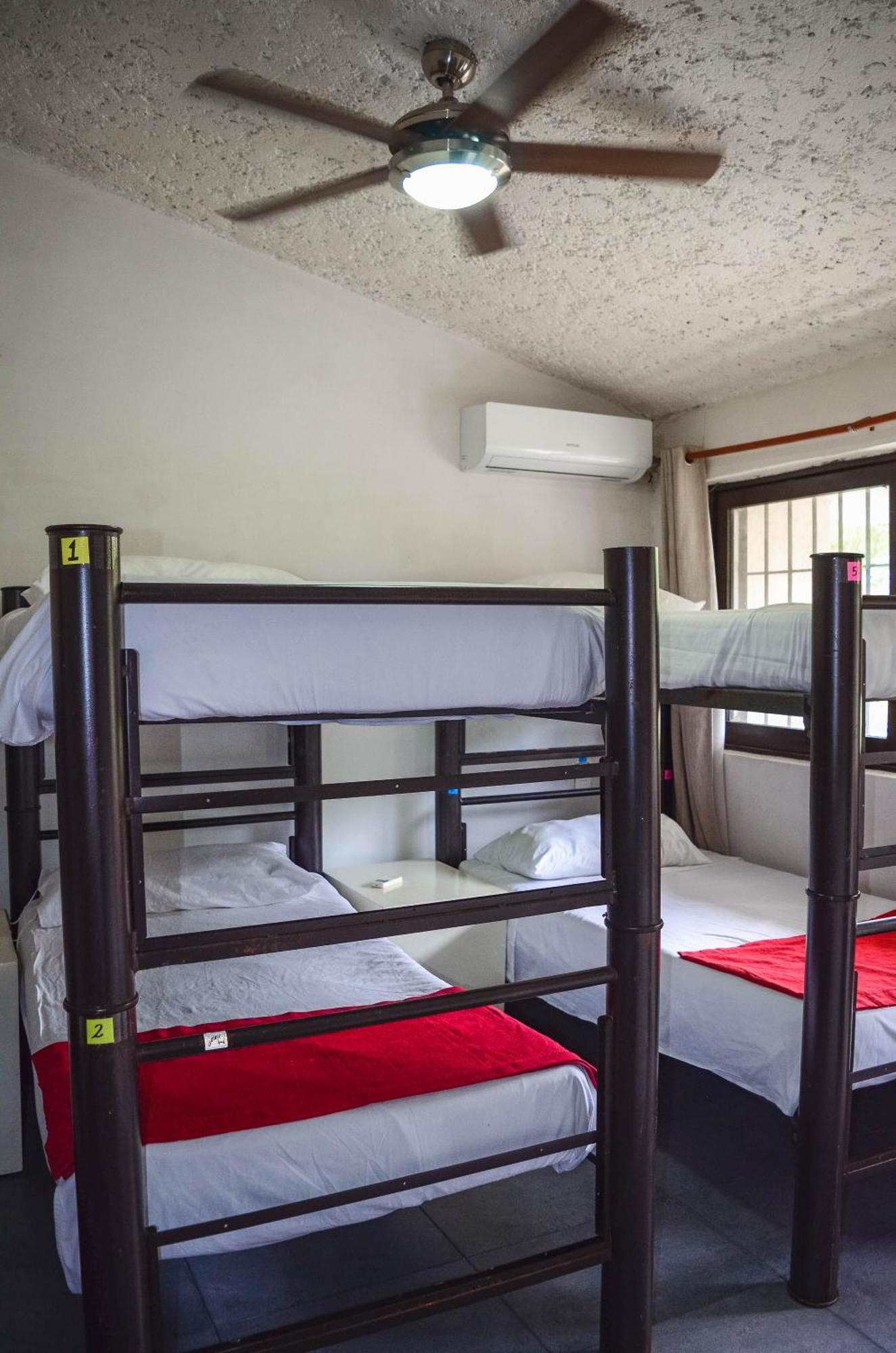Hostel Naranjo *